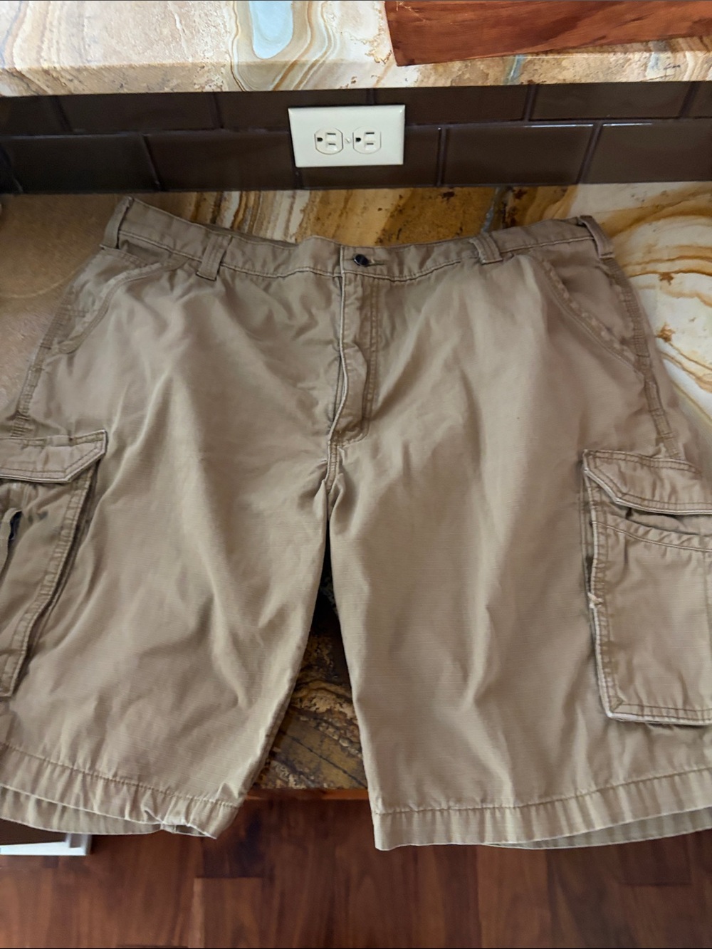 Carhartt Force Relaxed Fit Cargo Shorts Men’s 42 Khaki Heavy Duty